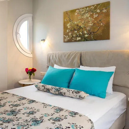 Aldebaran Homes 3*