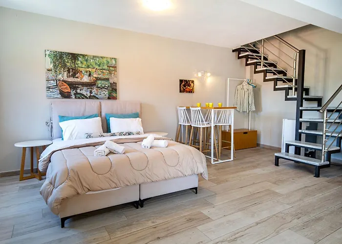 Aldebaran Homes アパートホテル