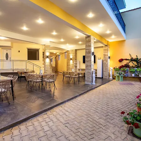 Aldebaran Homes Aparthotel *