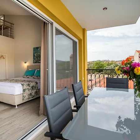 Aldebaran Homes Aparthotel